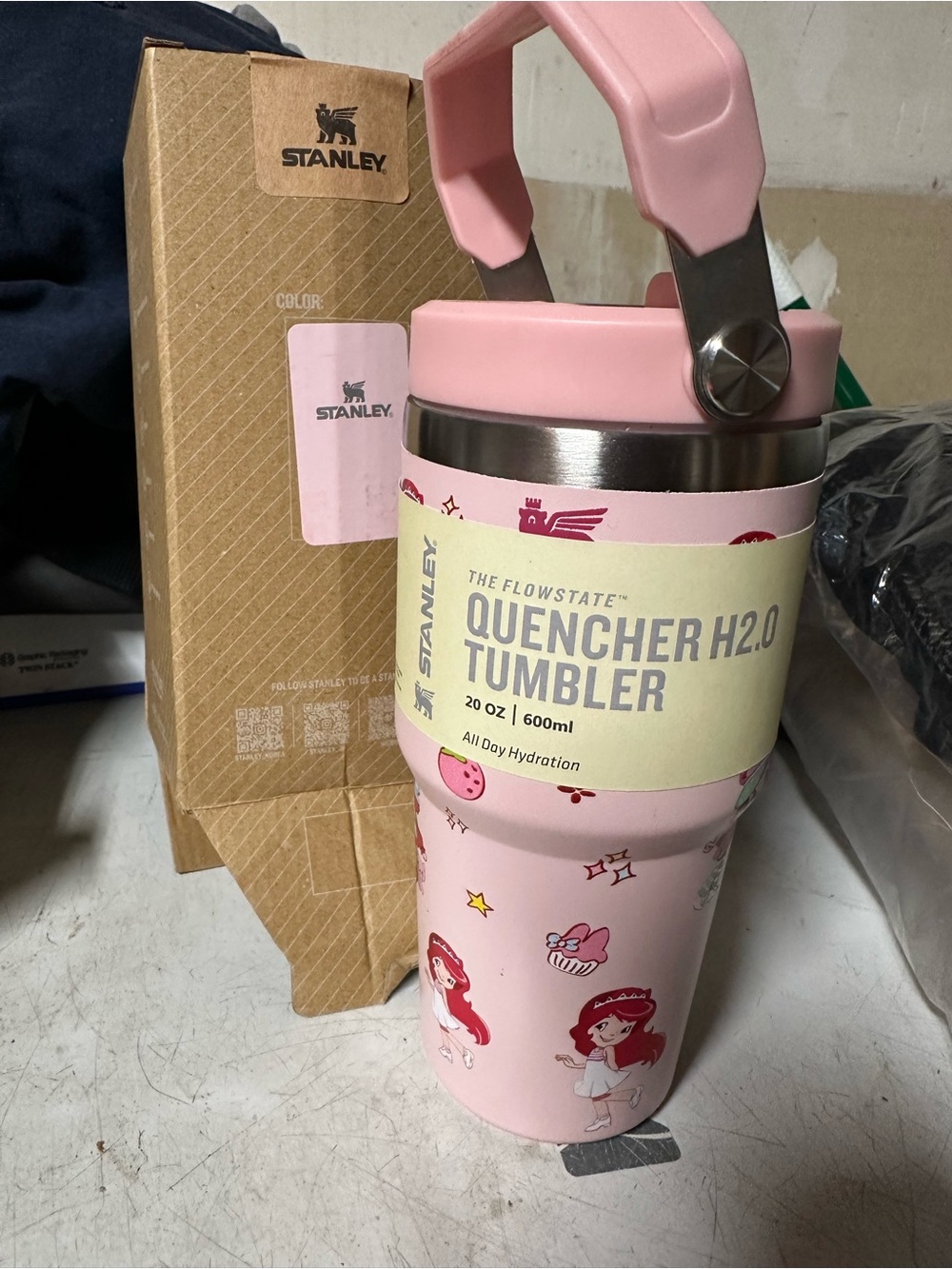 Stanley Quencher H2.0 Tumbler - Pink Strawberry Shortcake